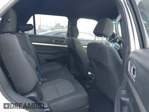 ✅ 2017 Ford Explorer XLT • VIN: 1FM5K7D8XHGB79932 • Lot: 41278599. Listed on IAAI with 100,803 mi. Free auction sales archive from the USA and detailed vehicle history report at DreamBid. Image 8.