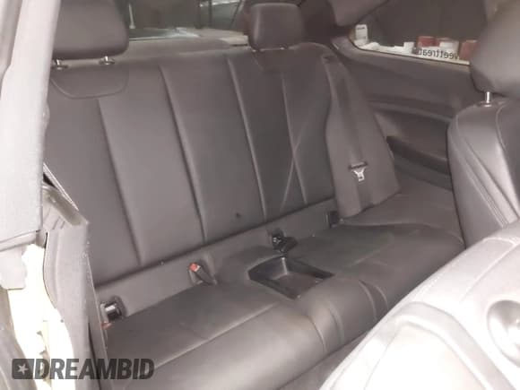 ✅ 2015 BMW 2 Series M235i • VIN: WBA1J7C57FV253827 • Lot: 42875074. Listed on IAAI with 173,234 mi. Free auction sales archive from the USA and detailed vehicle history report at DreamBid. Image 8.