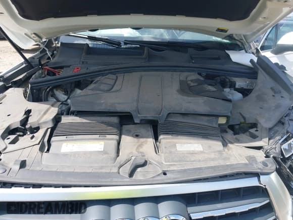 ✅ 2019 Audi Q7 Premium Plus • VIN: WA1LAAF75KD044439 • Lot: 42539850. Wystawiony na IAAI z przebiegiem 89 060 mil. Bezpłatny archiwum sprzedaży aukcyjnych z USA i szczegółowy raport historii pojazdu na DreamBid. Zdjęcie 10.