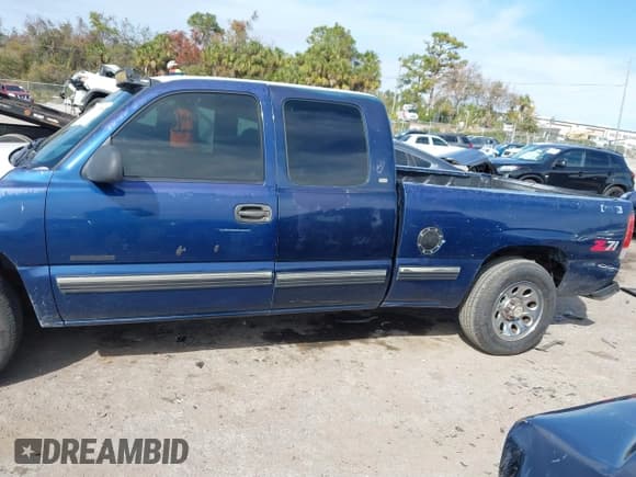 ✅ 2000 Chevrolet Silverado 1500 • VIN: 2GCEC19W3Y1137511 • Лот: 41449575. Опубликован ранее на IAAI с пробегом 309 743 миль. Бесплатный доступ к архиву аукционных продаж из США и подробный отчёт об истории автомобиля на DreamBid. Изображение 14.