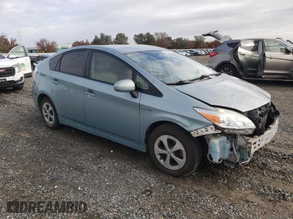 ✅ 2015 Toyota Prius Two • VIN: JTDKN3DU1F1960858 • Lot: 91602775. Listed on Copart with 179,904 mi. Free auction sales archive from the USA and detailed vehicle history report at DreamBid. Image 4.