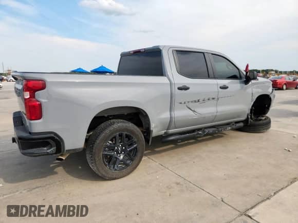 2024 Chevrolet Silverado 1500 Custom Trail Boss z VIN 3GCPDCEK7RG217665, wystawiony jako Copart lot #71836705 z przebiegiem 19 585 mil mil oraz Czysty tytuł • Clean title. Historia ofert i sprzedaży dostępna na DreamBid. Obrazek 3.