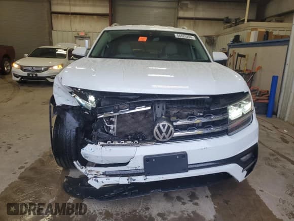 ✅ 2018 Volkswagen Atlas SE • VIN: 1V2PR2CA3JC531132 • Lot: 86625294. Wystawiony na Copart z przebiegiem 103 689 mil. Bezpłatny archiwum sprzedaży aukcyjnych z USA i szczegółowy raport historii pojazdu na DreamBid. Zdjęcie 5.