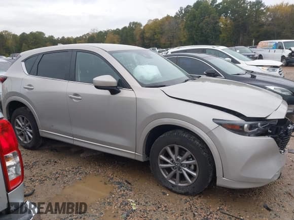 ✅ 2024 Mazda CX-5 S Select • VIN: JM3KFBBL4R0481868 • Lot: 43535978. Listed on IAAI with 10,889 mi. Free auction sales archive from the USA and detailed vehicle history report at DreamBid. Image 13.
