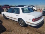 ✅ 1996 Buick Century Special SJ • VIN: 1G4AG55M7T6464778 • Lot: 43451092. Wystawiony na IAAI z przebiegiem 100 785 mil. Bezpłatny archiwum sprzedaży aukcyjnych z USA i szczegółowy raport historii pojazdu na DreamBid. Zdjęcie 3.