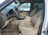 ✅ 2011 Chevrolet Suburban LT • VIN: 1GNSCJE02BR355160 • Lot: 74143134. Wystawiony na Copart z przebiegiem 277 838 mil. Bezpłatny archiwum sprzedaży aukcyjnych z USA i szczegółowy raport historii pojazdu na DreamBid. Zdjęcie 7.