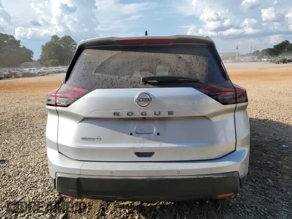 ✅ 2025 Nissan Rogue S • VIN: 5N1BT3AA3SC775222 • Lot: 68118875. Listed on Copart with 9,485 mi. Free auction sales archive from the USA and detailed vehicle history report at DreamBid. Image 6.