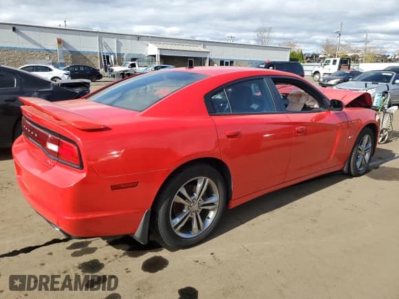 ✅ 2014 Dodge Charger RT Max • VIN: 2C3CDXDTXEH281312 • Lot: 90467875. Wystawiony na Copart z przebiegiem 85 778 mil. Bezpłatny archiwum sprzedaży aukcyjnych z USA i szczegółowy raport historii pojazdu na DreamBid. Zdjęcie 3.