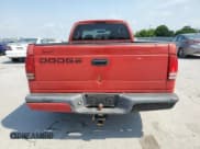 ✅ 1999 Dodge Dakota SLT • VIN: 1B7GL22X6XS243645 • Lot: 54258675. Wystawiony na Copart z przebiegiem 114 362 mil. Bezpłatny archiwum sprzedaży aukcyjnych z USA i szczegółowy raport historii pojazdu na DreamBid. Zdjęcie 6.
