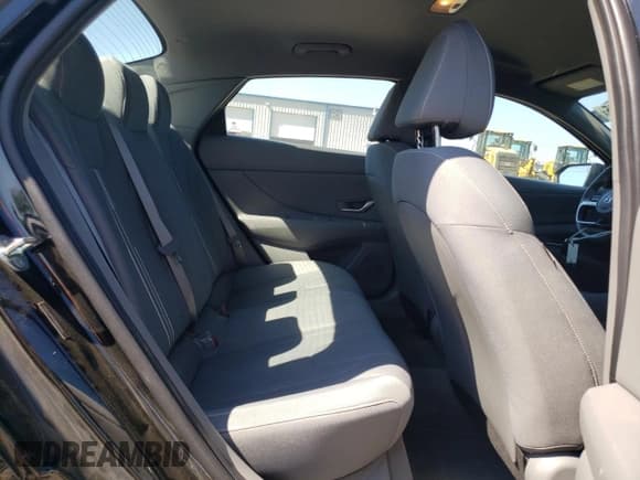✅ 2022 Hyundai Elantra SEL • VIN: 5NPLS4AGXNH085336 • Lot: 71878325. Listed on Copart with 42,220 mi. Free auction sales archive from the USA and detailed vehicle history report at DreamBid. Image 10.