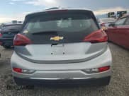 ✅ 2017 Chevrolet Bolt EV Premier • VIN: 1G1FX6S04H4160434 • Lot: 70419244. Wystawiony na Copart z przebiegiem Nie podano. Bezpłatny archiwum sprzedaży aukcyjnych z USA i szczegółowy raport historii pojazdu na DreamBid. Zdjęcie 6.