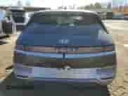 2024 Hyundai Ioniq 5 Limited z VIN KM8KRDDF8RU244257, wystawiony jako Copart lot #77683534 z przebiegiem 4 912 mil mil oraz Szkoda całkowita • Salvage title. Historia ofert i sprzedaży dostępna na DreamBid. Obrazek 6.