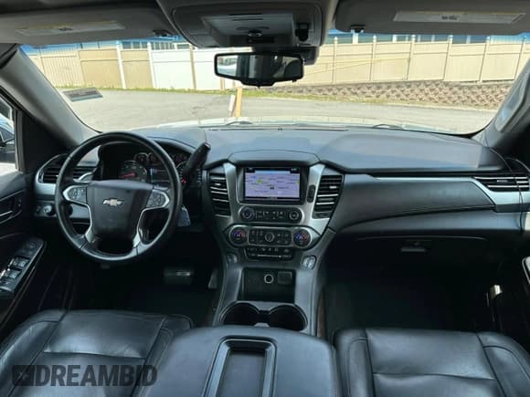✅ 2019 Chevrolet Tahoe LT • VIN: 1GNSKBKC5KR127144 • Lot: 61031915. Listed on Copart with 123,069 mi. Free auction sales archive from the USA and detailed vehicle history report at DreamBid. Image 5.