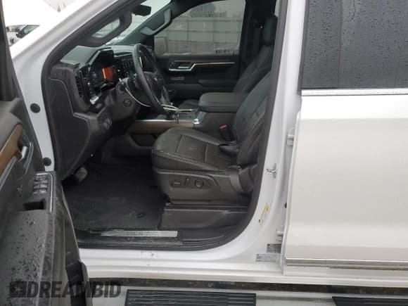 ✅ 2023 Chevrolet Silverado 1500 • VIN: 3GCUDJE86PG309763 • Лот: 87130245. Опубликован ранее на Copart с пробегом 31 088 миль. Бесплатный доступ к архиву аукционных продаж из США и подробный отчёт об истории автомобиля на DreamBid. Изображение 7.