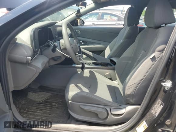 ✅ 2021 Hyundai Elantra SE • VIN: KMHLL4AG9MU199695 • Lot: 64104975. Listed on Copart with 35,613 mi. Free auction sales archive from the USA and detailed vehicle history report at DreamBid. Image 7.