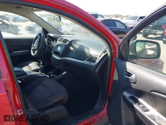 ✅ 2014 Dodge Journey SXT • VIN: 3C4PDCBG0ET229738 • Лот: 43478610. Опубликован ранее на IAAI с пробегом 237 418 миль. Бесплатный доступ к архиву аукционных продаж из США и подробный отчёт об истории автомобиля на DreamBid. Изображение 5.