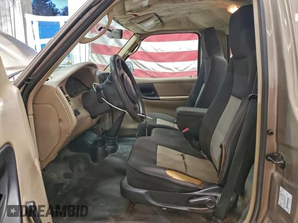 ✅ 2004 Ford Ranger XL • VIN: 1FTYR10DX4PA99702 • Лот: 93907485. Опубликован ранее на Copart с пробегом 165 533 миль. Бесплатный доступ к архиву аукционных продаж из США и подробный отчёт об истории автомобиля на DreamBid. Изображение 7.