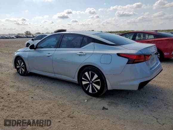 ✅ 2021 Nissan Altima SV • VIN: 1N4BL4DV9MN383058 • Лот: 81578075. Опубликован ранее на Copart с пробегом 78 666 миль. Бесплатный доступ к архиву аукционных продаж из США и подробный отчёт об истории автомобиля на DreamBid. Изображение 2.