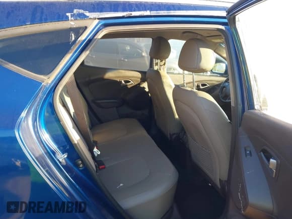 ✅ 2015 Hyundai Tucson Limited • VIN: KM8JUCAGXFU967363 • Lot: 43193382. Wystawiony na IAAI z przebiegiem 123 507 mil. Bezpłatny archiwum sprzedaży aukcyjnych z USA i szczegółowy raport historii pojazdu na DreamBid. Zdjęcie 8.