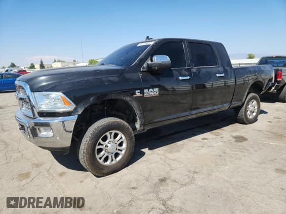 ✅ 2016 Ram 2500 Laramie • VIN: 3C6UR5NL0GG247717 • Лот: 68479255. Опубликован ранее на Copart с пробегом 221 917 миль. Бесплатный доступ к архиву аукционных продаж из США и подробный отчёт об истории автомобиля на DreamBid. Изображение 1.