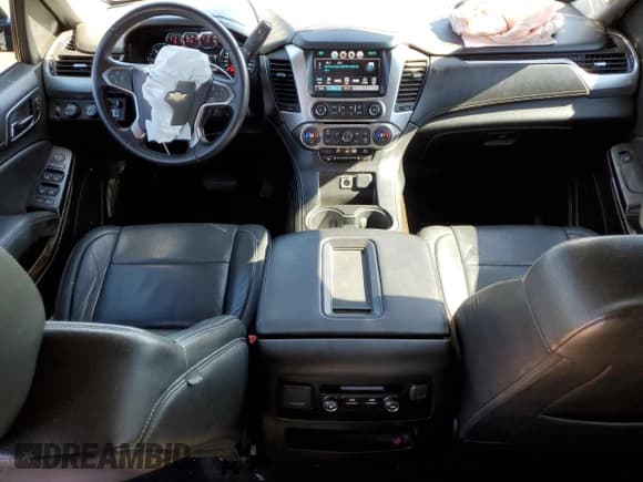 ✅ 2016 Chevrolet Suburban LS • VIN: 1GNSKGKC0GR277392 • Lot: 81545174. Wystawiony na Copart z przebiegiem 151 359 mil. Bezpłatny archiwum sprzedaży aukcyjnych z USA i szczegółowy raport historii pojazdu na DreamBid. Zdjęcie 8.