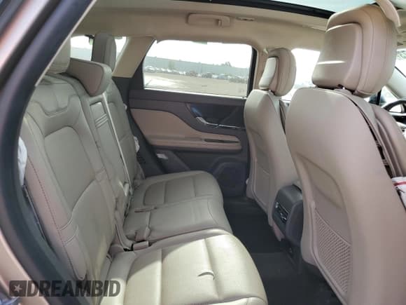 ✅ 2020 Lincoln Corsair Standard • VIN: 5LMCJ1C90LUL28194 • Lot: 70949373. Wystawiony na Copart z przebiegiem 44 195 mil. Bezpłatny archiwum sprzedaży aukcyjnych z USA i szczegółowy raport historii pojazdu na DreamBid. Zdjęcie 12.