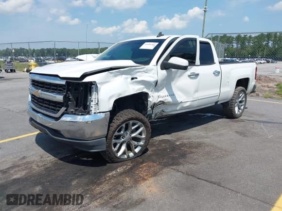 ✅ 2019 Chevrolet Silverado 1500 LT • VIN: 2GCRCPEC1K1108399 • Lot: 42600366. Wystawiony na IAAI z przebiegiem 81 617 mil. Bezpłatny archiwum sprzedaży aukcyjnych z USA i szczegółowy raport historii pojazdu na DreamBid. Zdjęcie 18.