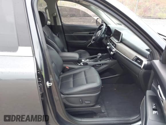 ✅ 2022 Kia Telluride EX • VIN: 5XYP34HC7NG319862 • Lot: 43579860. Wystawiony na IAAI z przebiegiem 34 273 mil. Bezpłatny archiwum sprzedaży aukcyjnych z USA i szczegółowy raport historii pojazdu na DreamBid. Zdjęcie 5.