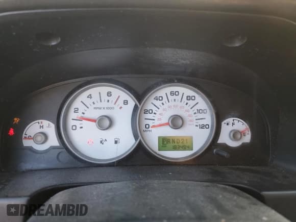 ✅ 2006 Ford Escape XLS • VIN: 1FMYU02Z06KA01841 • Лот: 67105165. Опубликован ранее на Copart с пробегом 183 494 миль. Бесплатный доступ к архиву аукционных продаж из США и подробный отчёт об истории автомобиля на DreamBid. Изображение 9.