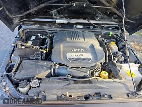 ✅ 2018 Jeep Wrangler Unlimited Sport S • VIN: 1C4HJWDG0JL899680 • Lot: 62428165. Wystawiony na Copart z przebiegiem 162 218 mil. Bezpłatny archiwum sprzedaży aukcyjnych z USA i szczegółowy raport historii pojazdu na DreamBid. Zdjęcie 7.