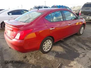 ✅ 2014 Nissan Versa SV • VIN: 3N1CN7APXEL826600 • Лот: 43722544. Опубликован ранее на IAAI с пробегом 215 881 миль. Бесплатный доступ к архиву аукционных продаж из США и подробный отчёт об истории автомобиля на DreamBid. Изображение 4.