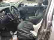 2011 Hyundai Tucson GLS z VIN KM8JU3AC1BU275337, wystawiony jako Copart lot #72953794 z przebiegiem 255 917 mil mil oraz Szkoda całkowita • Salvage title. Historia ofert i sprzedaży dostępna na DreamBid. Obrazek 7.