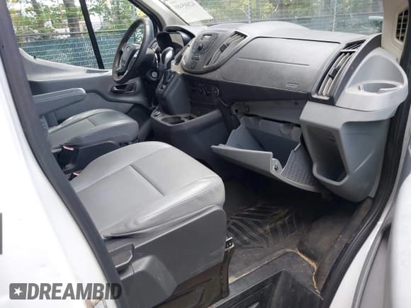 ✅ 2017 Ford Transit • VIN: 1FTYE1YM7HKA67700 • Lot: 42805485. Wystawiony na IAAI z przebiegiem 86 298 mil. Bezpłatny archiwum sprzedaży aukcyjnych z USA i szczegółowy raport historii pojazdu na DreamBid. Zdjęcie 5.