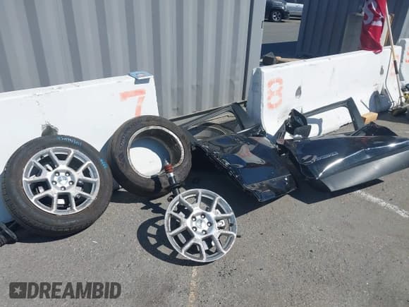 ✅ 2022 Jeep Renegade Latitude • VIN: ZACNJDB15NPN79453 • Lot: 43076701. Wystawiony na IAAI z przebiegiem Nie podano. Bezpłatny archiwum sprzedaży aukcyjnych z USA i szczegółowy raport historii pojazdu na DreamBid. Zdjęcie 11.