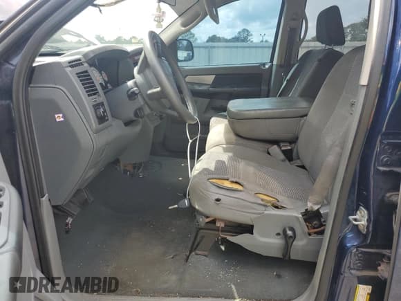 ✅ 2007 Dodge 1500 SLT • VIN: 1D7HA18267J633074 • Лот: 71466094. Опубликован ранее на Copart с пробегом 170 455 миль. Бесплатный доступ к архиву аукционных продаж из США и подробный отчёт об истории автомобиля на DreamBid. Изображение 7.