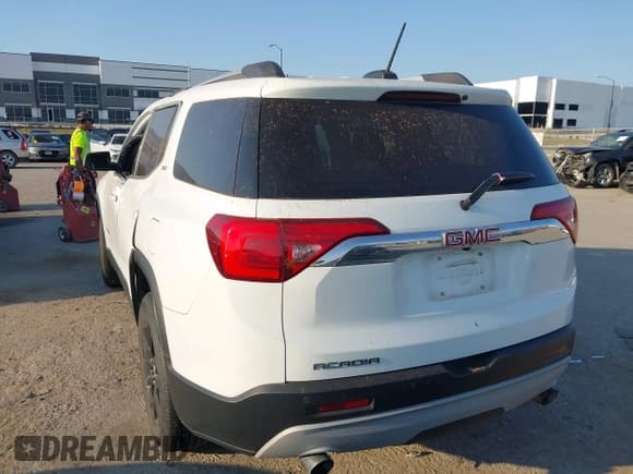 ✅ 2019 GMC Acadia SLT • VIN: 1GKKNMLS8KZ222898 • Lot: 43184300. Wystawiony na IAAI z przebiegiem 102 307 mil. Bezpłatny archiwum sprzedaży aukcyjnych z USA i szczegółowy raport historii pojazdu na DreamBid. Zdjęcie 3.