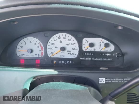 ✅ 1999 Nissan Quest GXE • VIN: 4N2XN11TXXD838700 • Lot: 41867853. Wystawiony na IAAI z przebiegiem 173 909 mil. Bezpłatny archiwum sprzedaży aukcyjnych z USA i szczegółowy raport historii pojazdu na DreamBid. Zdjęcie 7.