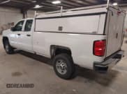 ✅ 2017 Chevrolet Silverado 2500HD Work Truck • VIN: 1GC2CUEG1HZ304992 • Lot: 42116602. Wystawiony na IAAI z przebiegiem 261 765 mil. Bezpłatny archiwum sprzedaży aukcyjnych z USA i szczegółowy raport historii pojazdu na DreamBid. Zdjęcie 3.