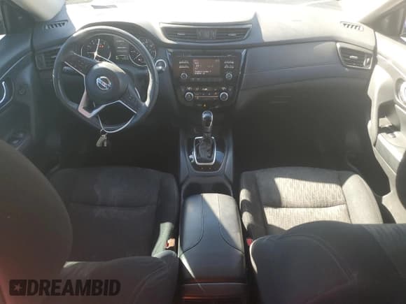 ✅ 2017 Nissan Rogue SV • VIN: 5N1AT2MT6HC888948 • Lot: 82675025. Listed on Copart with 124,404 mi. Free auction sales archive from the USA and detailed vehicle history report at DreamBid. Image 8.