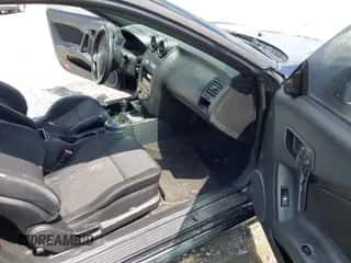 2007 Hyundai Tiburon GS с VIN KMHHM66DX7U250462, выставлен на аукционе IAAI как лот 42720432 с пробегом 130 095 миль миль и . История ставок и продаж доступна на DreamBid. Изображение 5.