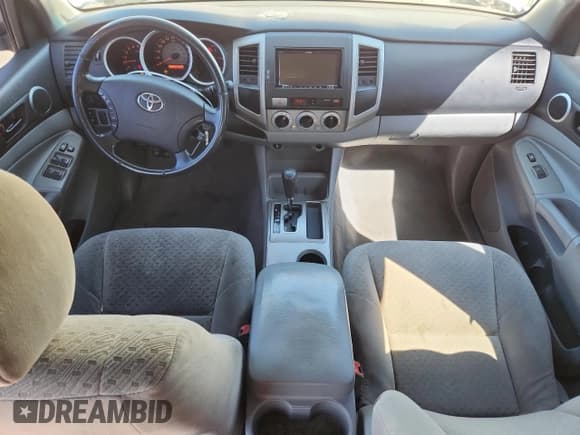 ✅ 2006 Toyota Tacoma PreRunner • VIN: 5TEKU72N56Z242290 • Лот: 84805545. Опубликован ранее на Copart с пробегом 150 731 миль. Бесплатный доступ к архиву аукционных продаж из США и подробный отчёт об истории автомобиля на DreamBid. Изображение 8.