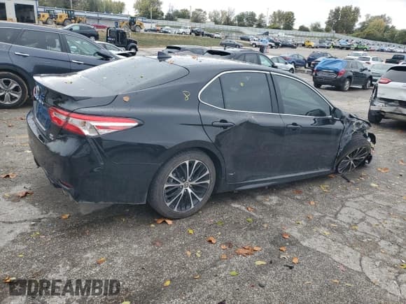 ✅ 2020 Toyota Camry SE • VIN: 4T1G11BK1LU004969 • Лот: 90584625. Опубликован ранее на Copart с пробегом 23 794 миль. Бесплатный доступ к архиву аукционных продаж из США и подробный отчёт об истории автомобиля на DreamBid. Изображение 3.