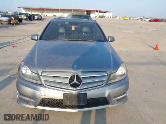 ✅ 2013 Mercedes-Benz C 250 Sport • VIN: WDDGF4HB6DA846519 • Lot: 43530425. Listed on IAAI with 147,077 mi. Free auction sales archive from the USA and detailed vehicle history report at DreamBid. Image 6.