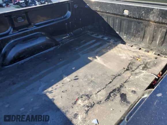 2008 Chevrolet Silverado 1500 Work Truck z VIN 1GCEK14098Z287216, wystawiony jako Copart lot #90220675 z przebiegiem 86 414 mil mil oraz Szkoda całkowita • Salvage title. Historia ofert i sprzedaży dostępna na DreamBid. Obrazek 10.