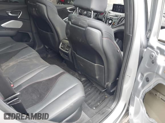 ✅ 2023 Acura RDX w/A-Spec Package • VIN: 5J8TC2H65PL021915 • Lot: 43173523. Wystawiony na IAAI z przebiegiem 27 276 mil. Bezpłatny archiwum sprzedaży aukcyjnych z USA i szczegółowy raport historii pojazdu na DreamBid. Zdjęcie 8.