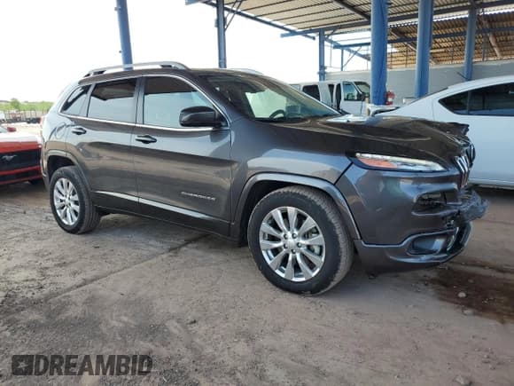 ✅ 2018 Jeep Cherokee Overland • VIN: 1C4PJMJX8JD501484 • Lot: 81316345. Wystawiony na Copart z przebiegiem 90 094 mil. Bezpłatny archiwum sprzedaży aukcyjnych z USA i szczegółowy raport historii pojazdu na DreamBid. Zdjęcie 4.