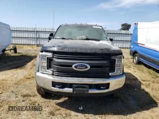 ✅ 2017 Ford F-550 XL • VIN: 1FDUF5GT4HEE34042 • Lot: 59163265. Listed on Copart with Not provided. Free auction sales archive from the USA and detailed vehicle history report at DreamBid. Image 5.