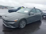 ✅ 2025 Hyundai Elantra Blue • VIN: KMHLM4DJ7SU136659 • Лот: 43184090. Опубликован ранее на IAAI с пробегом 17 519 миль. Бесплатный доступ к архиву аукционных продаж из США и подробный отчёт об истории автомобиля на DreamBid. Изображение 2.