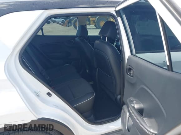 ✅ 2023 Hyundai Venue SEL • VIN: KMHRC8A37PU226573 • Lot: 42249416. Listed on IAAI with 24,290 mi. Free auction sales archive from the USA and detailed vehicle history report at DreamBid. Image 8.