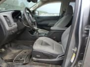 ✅ 2018 Chevrolet Colorado 2WD Work Truck • VIN: 1GCGSBEN6J1174207 • Lot: 81608775. Wystawiony na Copart z przebiegiem 169 154 mil. Bezpłatny archiwum sprzedaży aukcyjnych z USA i szczegółowy raport historii pojazdu na DreamBid. Zdjęcie 7.